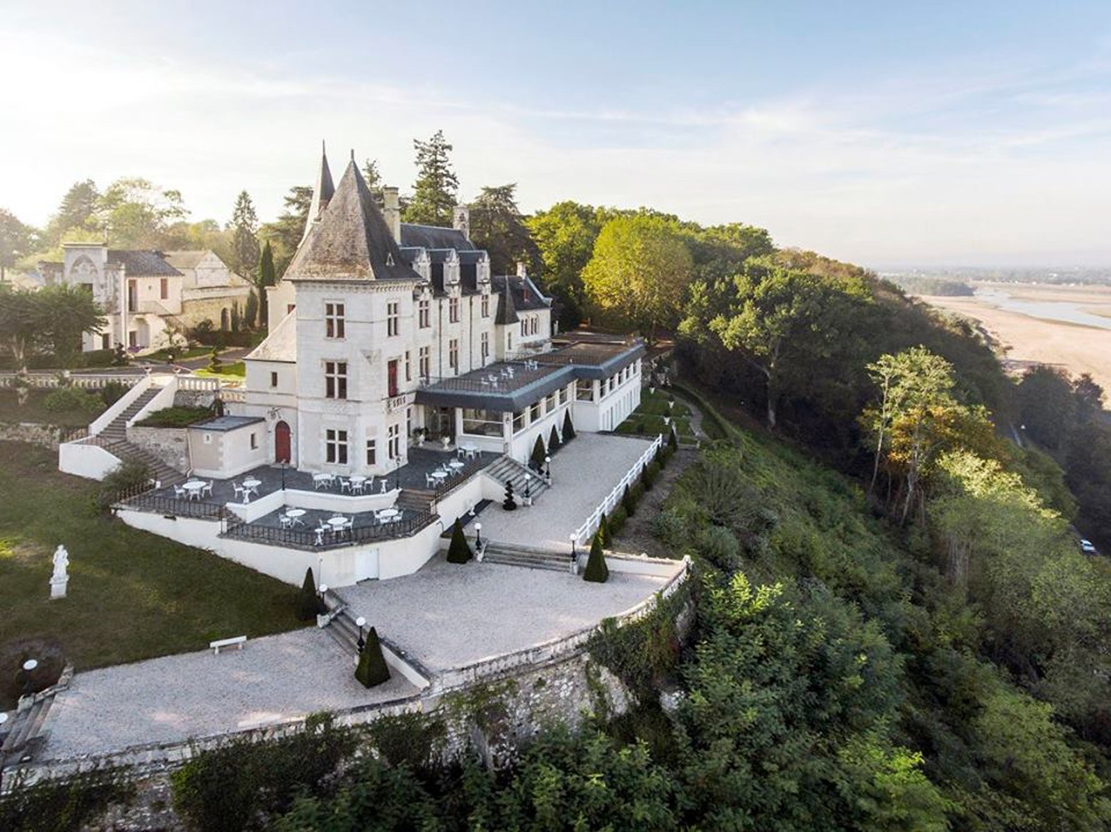 Château le Prieuré | Hotel 4 étoiles, restaurant gastronomique, vue panoramique sur la Loire | En Val de Loire, à 10 min de Saumur, France